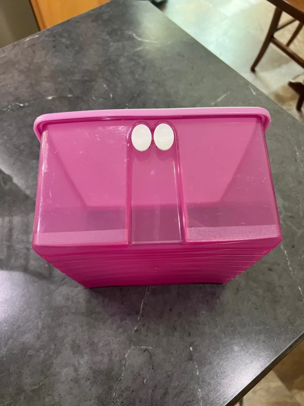 Purple Tupperware Fridgesmart Veggie/Fruit Storage container